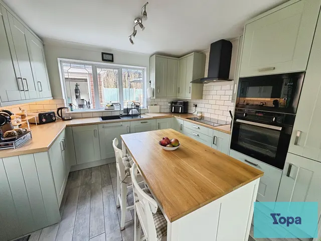 Hinckley Grove, Trentham, ST4, photo 3