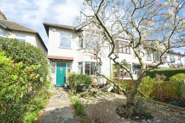 Hornchurch Road, HORNCHURCH, Essex, RM11, photo 1