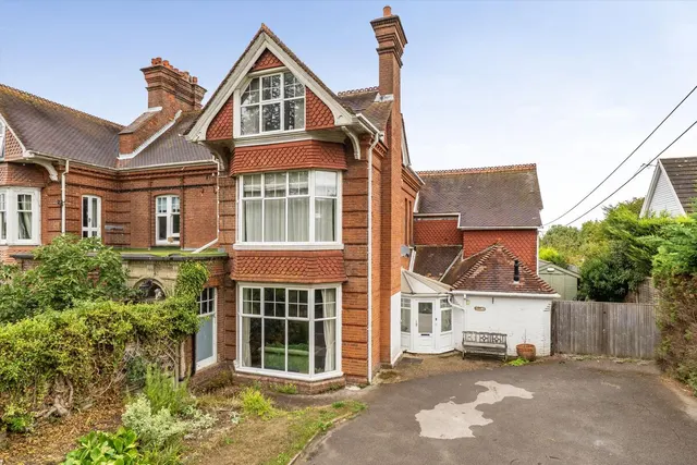 Sharpthorne Road, Sharpthorne, RH19, photo 1
