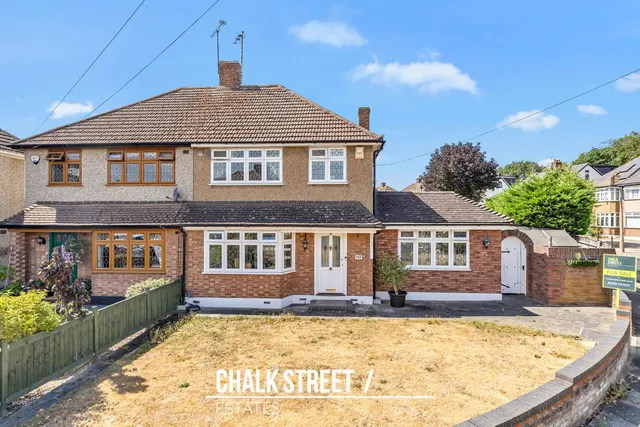 Fleet Avenue, Upminster, RM14 1PY, photo 1
