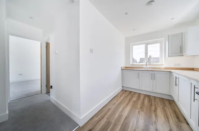 Photo 2 — Mera Drive, Bexleyheath, DA7