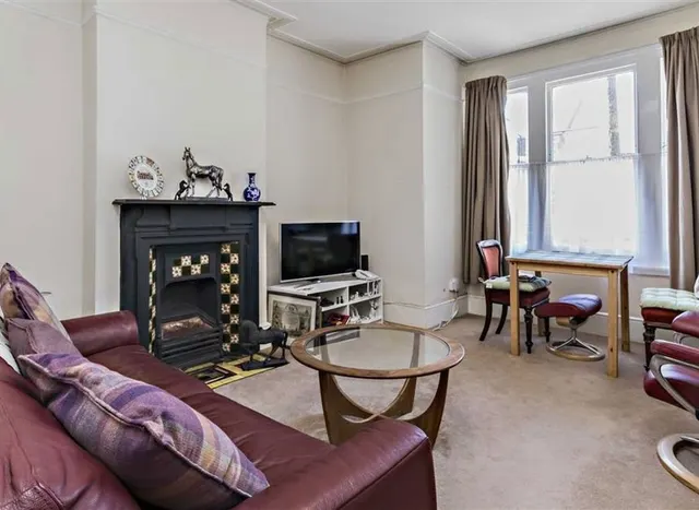 Photo 2 — Ashleigh Road, Mortlake, SW14