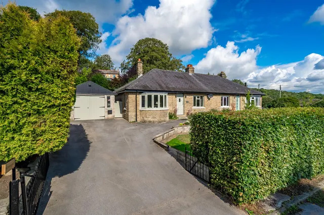 Whaley Bridge, High Peak, photo 1