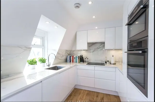 Photo 3 — Prince of Wales Terrace, London, W8 5PG