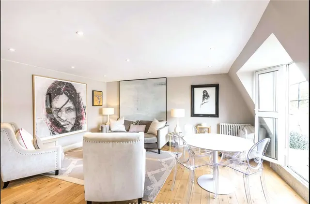 Prince of Wales Terrace, London, W8 5PG, photo 1