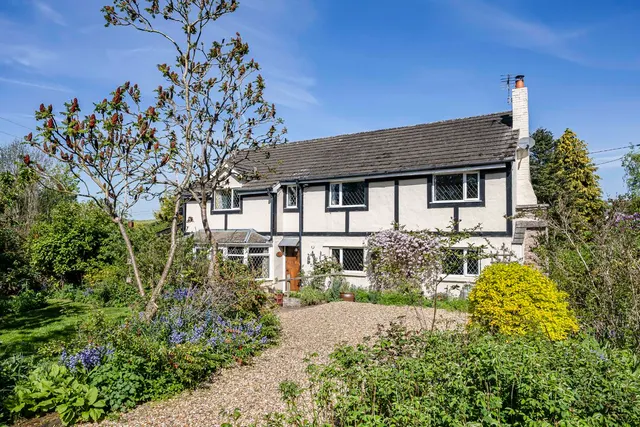 Urdimarsh Cottage, Marden, photo 1