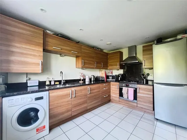 Outfield Crescent, Wokingham, RG40, photo 2