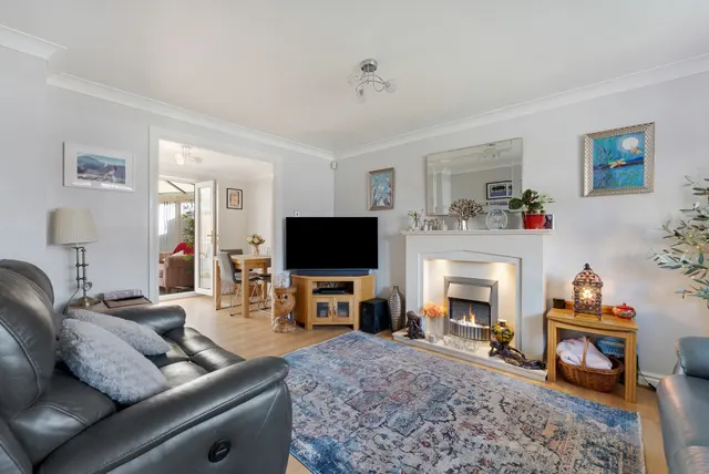 Atterbury Close, Widnes, WA8, photo 3