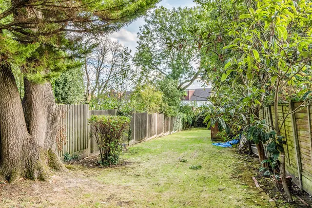 Photo 3 — Cat Hill, East Barnet, Barnet, Greater London, EN4 8HU