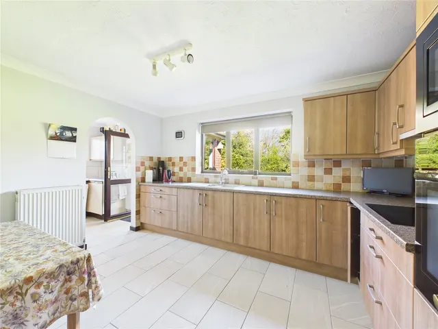 Shop Road, Clopton, IP13, photo 3