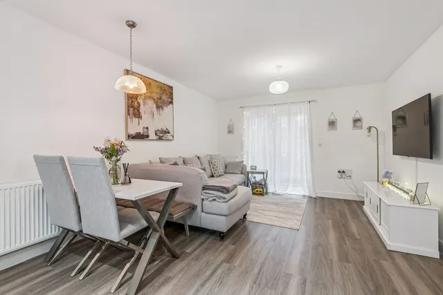 Flat 2, Jersey Court Milk Churn Way, Knebworth, Woolmer Green, SG3 6FJ, photo 1