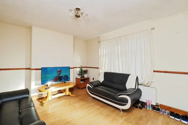 Olton Avenue, Beeston, NG9, photo 3