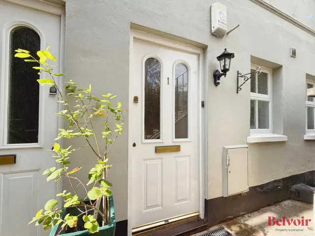 Photo 3 — 21 Pittville Lawn, Cheltenham, GL52