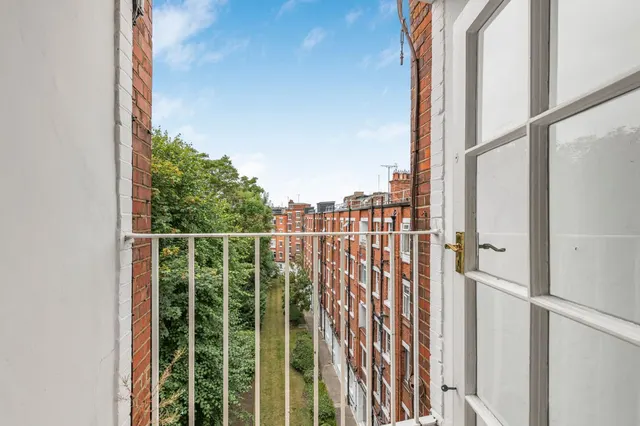 Photo 3 — Elm Tree Road, London, NW8