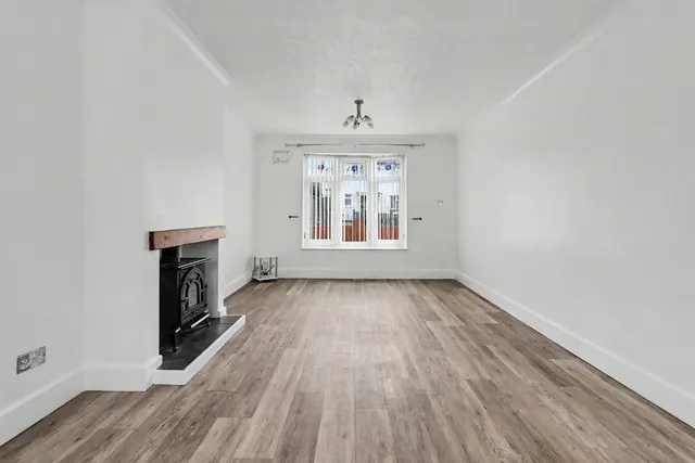 Bournmoor Avenue, Clifton, NG11, photo 2