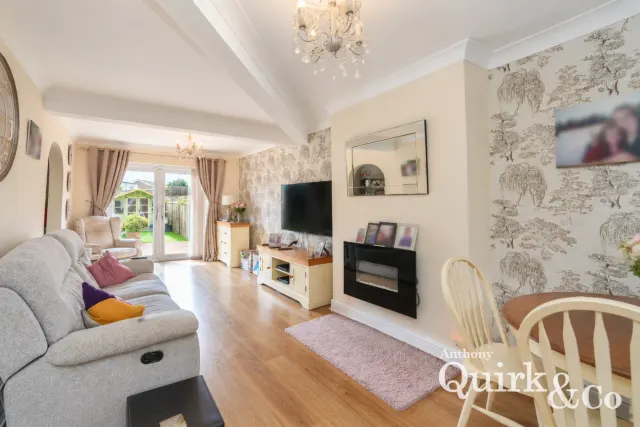 St. Christophers Close, Canvey Island, SS8, photo 3