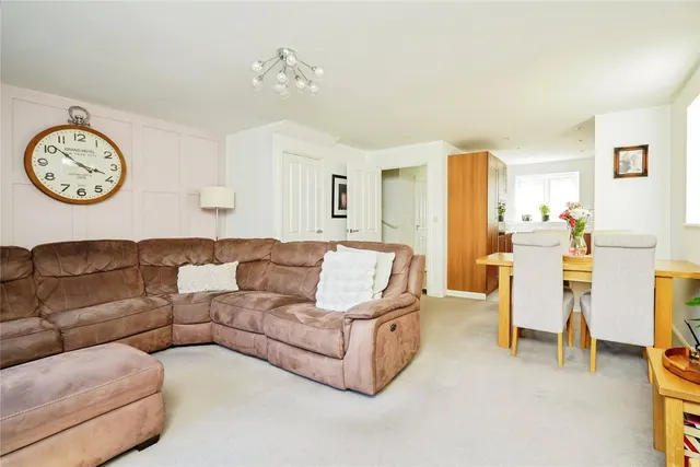 Photo 2 — Catterick Road, Bicester, Oxfordshire, OX26