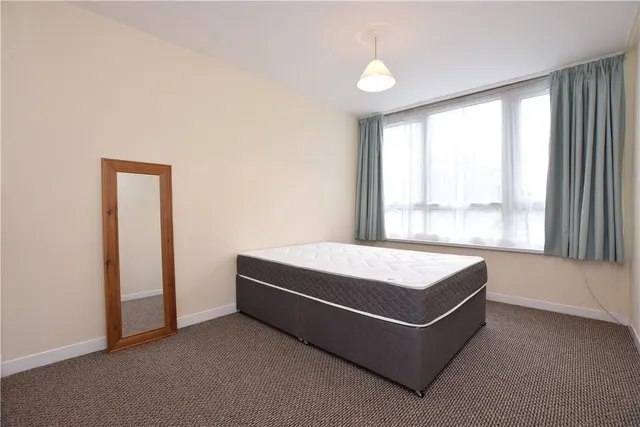 Ingledew Court, Leeds, LS17, photo 1