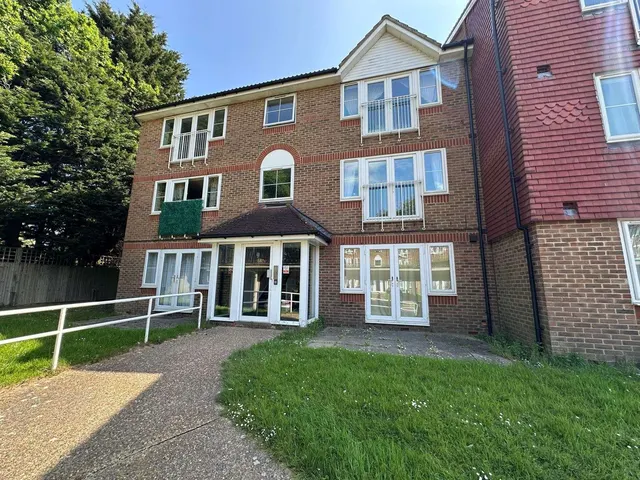 Tuscany Gardens, Crawley, RH10, photo 1