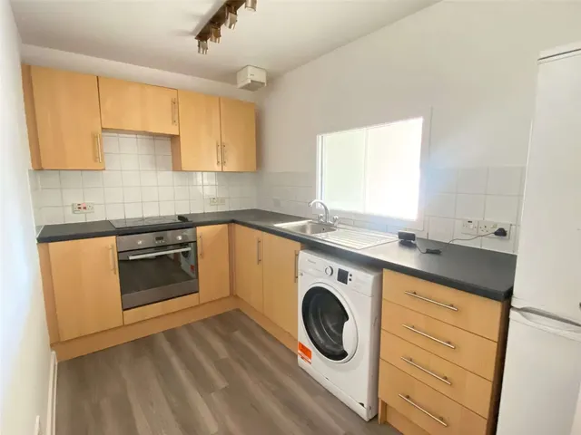 Tuscany Gardens, Crawley, RH10, photo 3