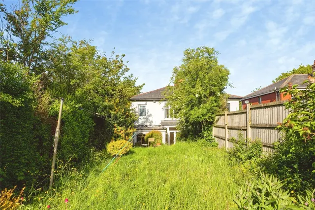 Walmersley Road, Bury, BL9, photo 2