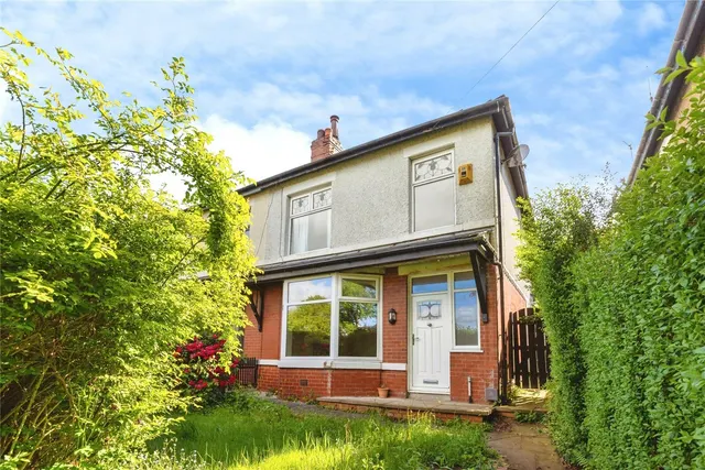 Walmersley Road, Bury, BL9, photo 1