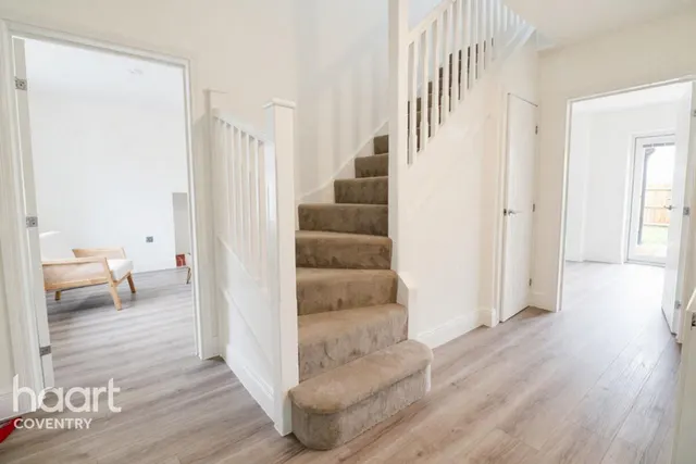 Kenilworth Gate, Kenilworth, CV8, photo 2