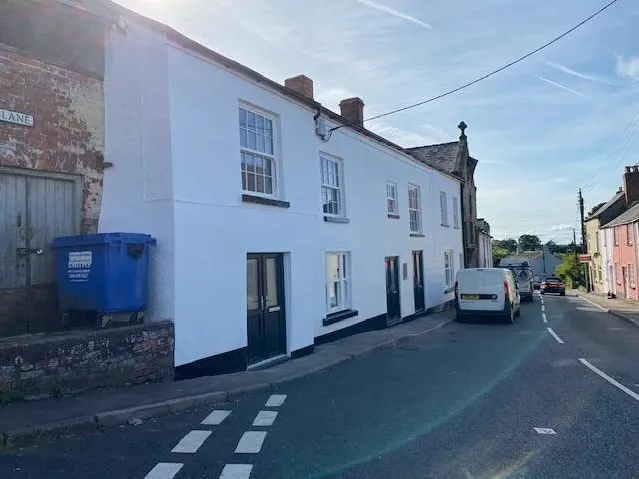 High Street, Ruardean, photo 1