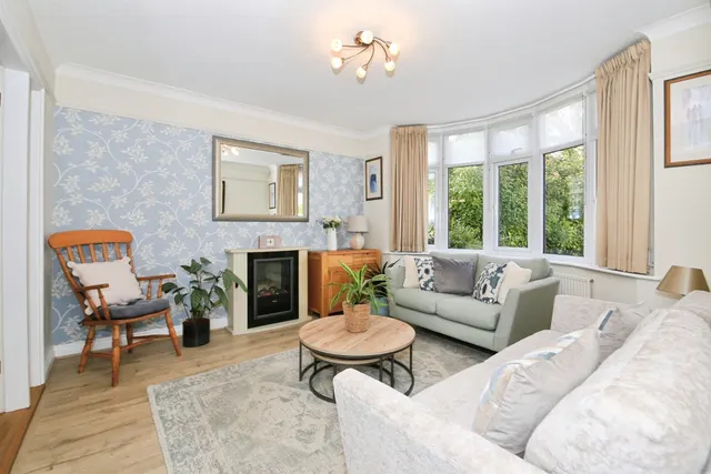 Dovecote Lane, Yaxley, PE7, photo 3