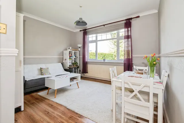 Manor Drive, Surbiton, KT5, photo 2