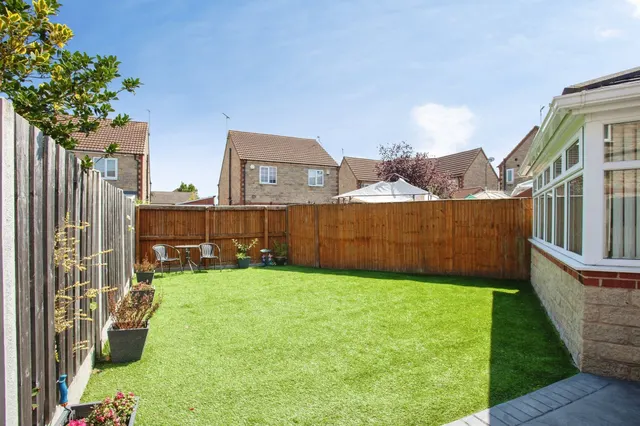 Euston Way, Dinnington, S25, photo 2