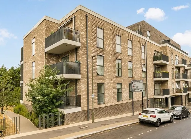 Hermitage Lane, Hampstead, NW2, photo 1
