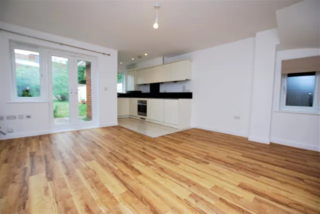 Josephs Road, Guildford, GU1, photo 3