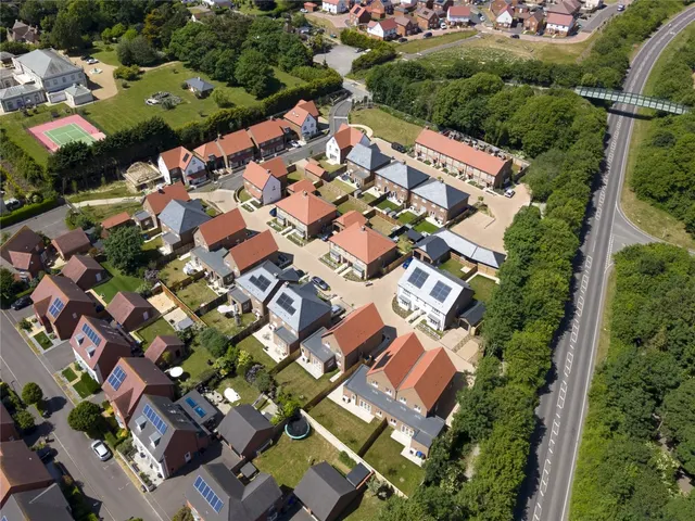 Angmering, BN16, photo 2