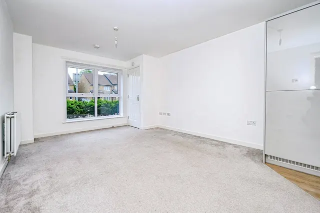 Photo 2 — Fedora Court, Bongrace Walk, Luton, Bedfordshire, LU4