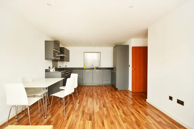 Photo 2 — 30 Kings Quarter Apartments, 170 Copenhagen Street, London