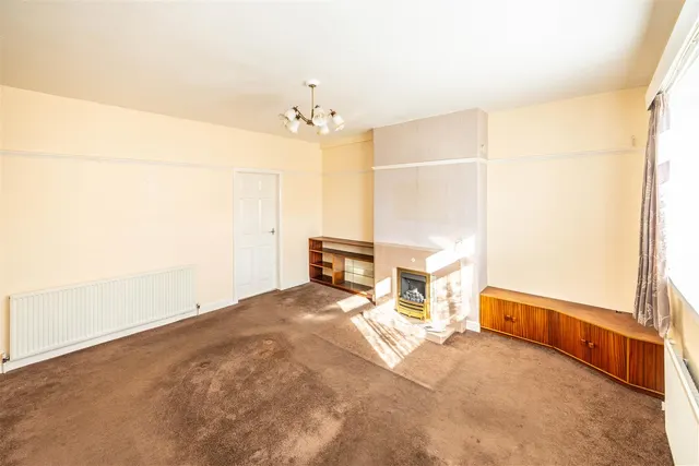 Beechwood Drive, Halifax, HX2, photo 2