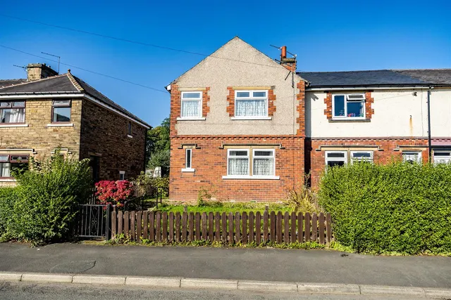 3 bedroom house, Beechwood Drive, Halifax, HX2