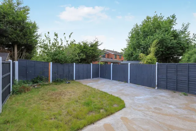 Sheaves Close, Sedgemoor Park, WV14, photo 3
