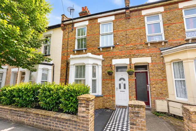 Albany Avenue, Westcliff-On-Sea, photo 1