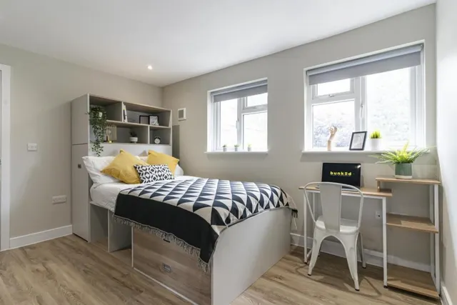 Firmstone Road , Winnall, photo 1