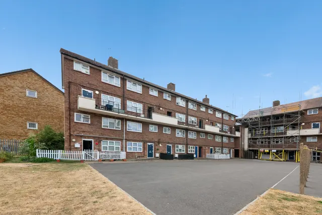 Newmarket Avenue, Northolt, UB5, photo 1