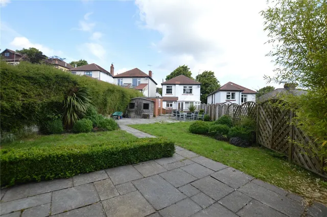 Photo 3 — Brooklands Crescent, Sheffield, S10