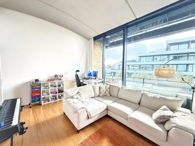 Woodfield Road, Altrincham, WA14, photo 3