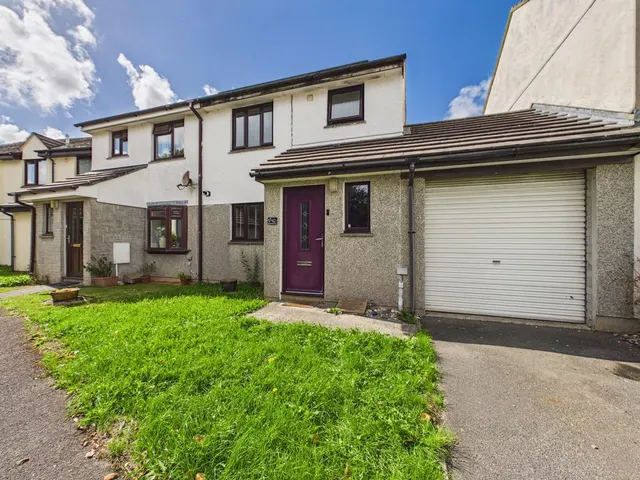 Seneschall Park, Helston, TR13, photo 1