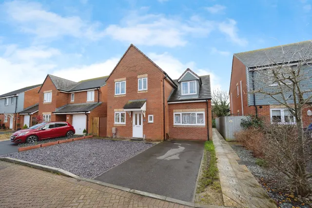 Herons Way, Hayling Island, PO11, photo 1