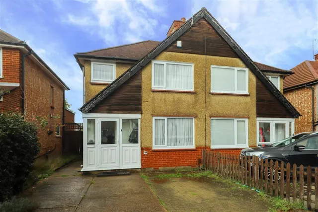 Harvey Road, Hillingdon, UB10, photo 1