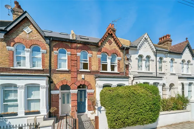 Trewint Street, London, SW18, photo 2