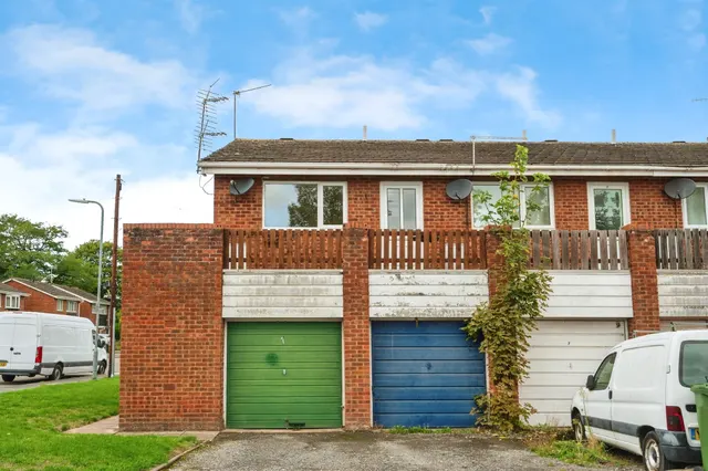 Elkstone Close, Worcester, photo 1