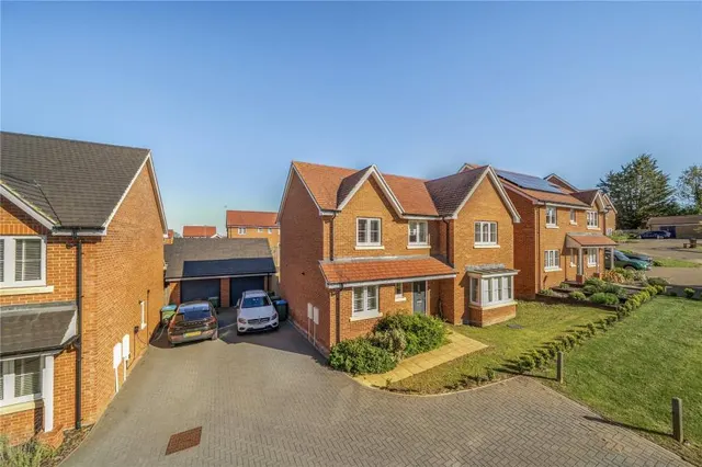 Paradine Street, Steeple Claydon, MK18, photo 2